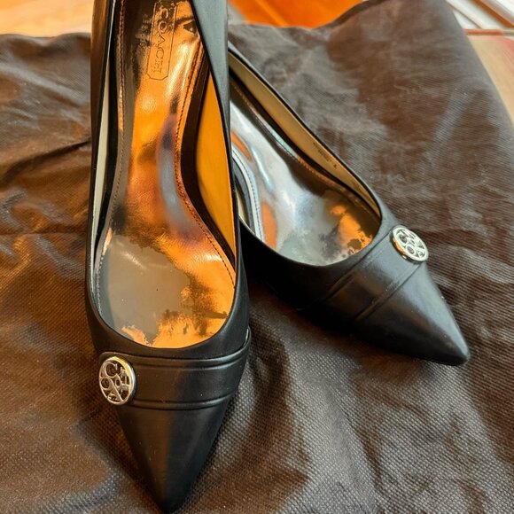 Coach Signature Logo Zelda Black Leather Pumps, Sz 8M, EUC - Picture 1 of 10